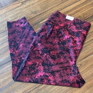 Lane Bryant LIVI High-Rise Wicking 7/8 Legging Pockets Yoga Pants Size 26/28 Red